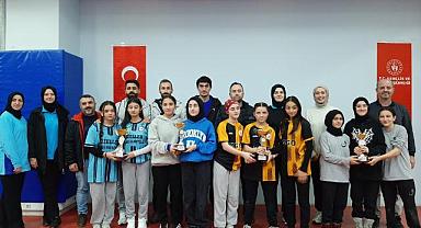 OKULLARARASI MASA TENİSİ TURNUVASI SONA ERDİ