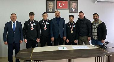 Sakarya’nın Şampiyonları Enes Zengin’e Misafir Oldu