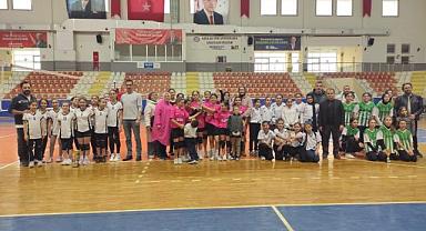 ŞAMPİYON ATİKE HANIM ORTAOKULU OLDU!