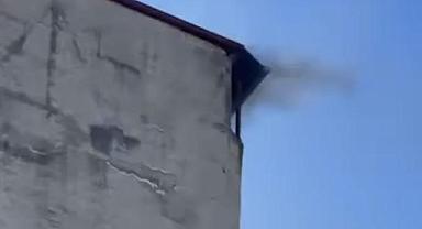 Yangın söndürülürken fenalaşan İtfaiye Personeli Hastaneye kaldırıldı.