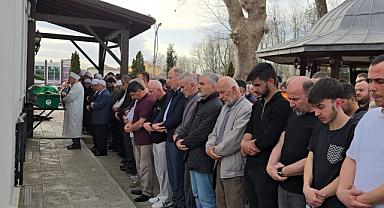 Emekli İmam Musa Kırlı’nın cenaze namazını kardeşi kıldırdı.