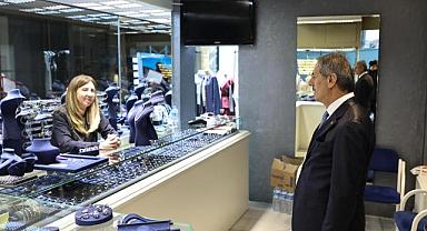 Başkan Yusuf Alemdar esnafla kucaklaştı: “Milletimiz boykot çağrılarına gereken cevabı vermiştir”