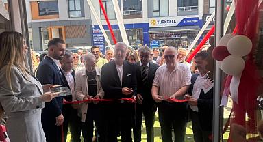 Ezgi İsmailoğlu Eczanesi törenle açıldı 