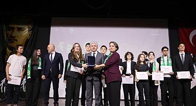 Genç tiyatrocuların sahne aldığı festivalde kazananlar belli oldu