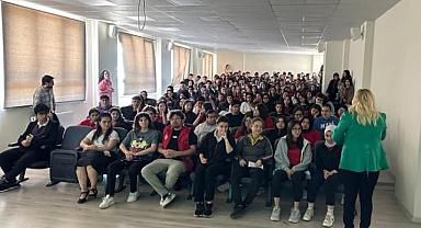 LİSELİ GENÇLERE “ DİJİTALİZMDEN SPORA” SEMİNERİ