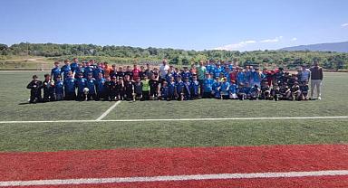 OKUL SPORLARI KÜÇÜK VE YILDIZ ERKEKLER FUTBOL MÜSABAKALARI SONA ERDİ