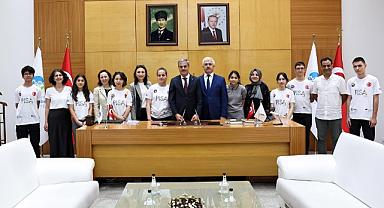 Başkan Alemdar, Figen Sakallıoğlu Anadolu Lisesini ağırladı.