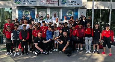 HENDEKLİ MİNİK GÜREŞÇİLER, TÜRKİYE'NİN ZİRVESİNDE!