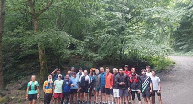 Sakarya'da Koşu Tutkunları Hendek Keramali Yaylası’na Koşarak Ulaştı