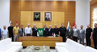 Sakaryaspor’un yeni yönetiminden Yusuf Alemdar’a ziyaret