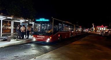 Yusuf Alemdar metrobüsle ulaşım için fedakârca çalışan kadroyla buluştu