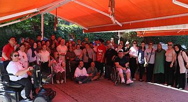 Engelsiz yaz atölyelerinde sıcak buluşma