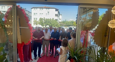 Ada Berrak Elektrik Hendek Şubesi Yenilenen Yüzüyle Hizmete Açıldı