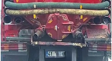 ZEHİRLİ ATIKLAR HENDEK'E Mİ DÖKÜLDÜ?