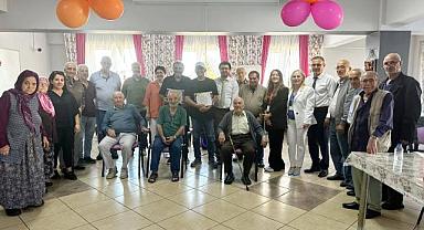 HENDEKTE YÜREKLERE DOKUNAN BİR GÜN: 