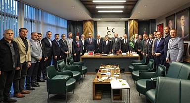 Tarım ve Orman Bakanı İbrahim Yumaklı, MHP Sakarya İl Başkanlığı’nı Ziyaret Etti