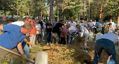 TEKELDEN EMEKLİ MÜZEYYEN ÇETİNKAYA DUALARLA SON YOLCULUĞUNA UĞURLANDI