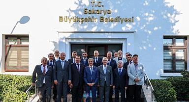 Ticaret Bakanı Ömer Bolat, Büyükşehir Belediyesi’ni ziyaret etti: