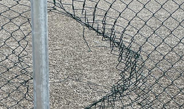 Boğazspor Tesisleri bitmeden, dökülüyor!