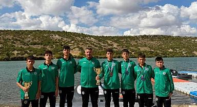 Büyükşehir Sporcuları Eskişehir’de İkincilik Kupasını Kaldırdı