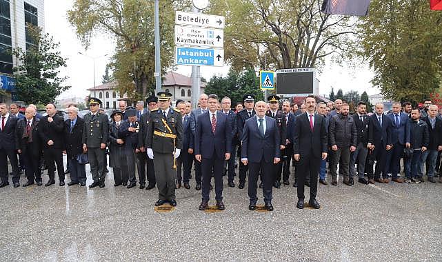 Hendek'te yağmur altında Cumhuriyet coşkusu