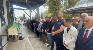 KAMİLE SUNMAN DUALARLA SON YOLCULUĞUNA UĞURLANDI