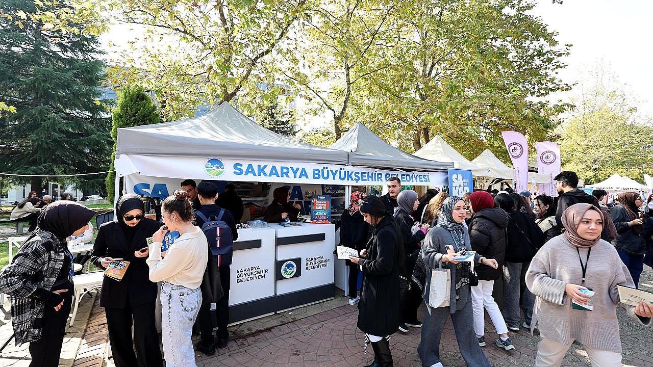 Üniversitede Büyükşehir Rüzgârı: İkramlar, Hediyeler…