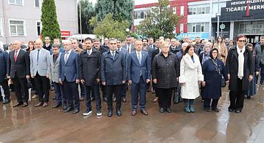 HENDEK'TE 24 KASIM ÖĞRETMENLER GÜNÜ TÖRENLE KUTLANDI