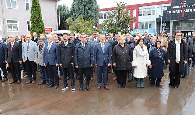 HENDEK'TE 24 KASIM ÖĞRETMENLER GÜNÜ TÖRENLE KUTLANDI