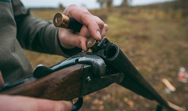 HENDEK'TE TÜFEK FACİASI! AVA GİDERKEN AV OLUYORDU