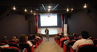 “Sinema, modern insanın en büyük zaferlerinden biri sayılır”