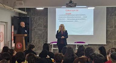 BİLİMSEL SAĞLIK EĞİTİMİ GENÇLERİN ÇEVRESEL VE BİYOLOJİK RİSKLERİ DOĞRU OKUMASINI SAĞLIYOR