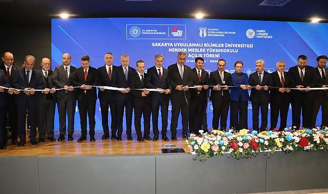 HENDEK MYO AÇILIŞ TÖRENİ, BAKAN KACIR'IN KATILIMIYLA YAPILDI.