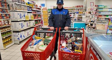 HENDEK’TE ZABITA EKİPLERİNDEN ZİNCİR MARKETLERE SIKI DENETİM