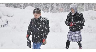 KAR YAĞIŞI SEBEBİYLE BAZI OKULLARA KAR TATİLİ!