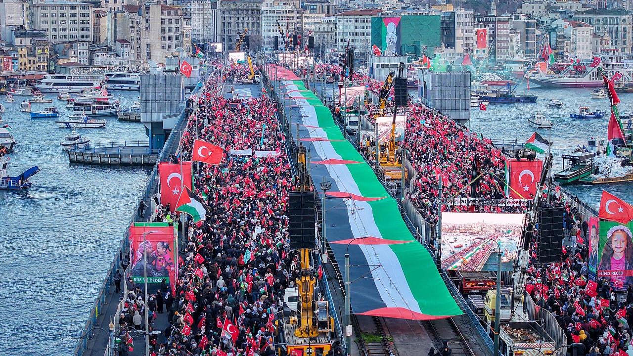 SAKARYA’DAN GALATA’YA, SABAH NAMAZIYLA BİRLİKTE BAŞLAYAN YOLCULUK
