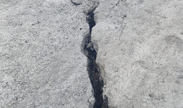 Bakacak yolu yine çöktü!