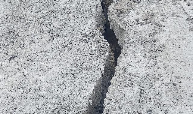 Bakacak yolu yine çöktü!