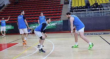 Büyükşehir Basketbol’da Başantrenör Ve Oyunculardan Ortak Mesaj: “Salonu Dolduralım”
