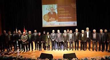 Diyanet İşleri eski başkanı Prof. Dr. Mehmet Görmez, Sakarya'da konferansa katıldı.