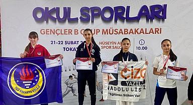 Ekizoğlu ve Akbulut Final bileti aldı.