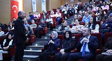 ERENLER GELİŞİM AKADEMİSİ’NİN İLK KONUĞU CEM ÖĞRETİR OLDU