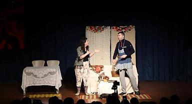 HAYROLA KARYOLA ADLI TİYATRO OYUNUNA BÜYÜK İLGİ