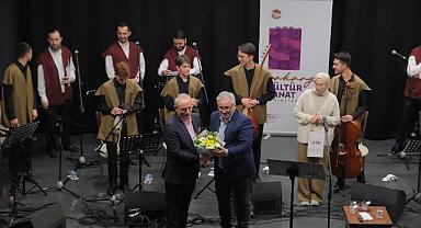 İlahilerle Dolu Gecede Ramazan’ın Manevi Ruhu Hissedildi