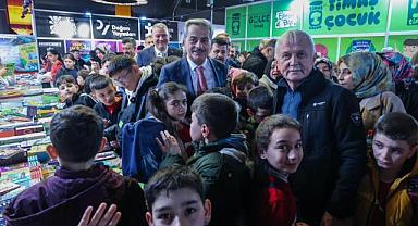 Sakarya'da Çocukların Ufkuna Işık Olacak Edebiyat Fuarı Başladı 