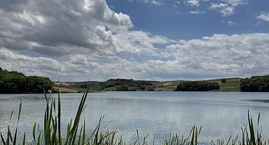 Sakarya’da Su Kaynaklarının Geleceği İçin Önemli Adım Göl Üzerinde Yapay Güneş Yüzecek