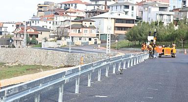 Sakarya’da Yollar Daha Güvenli 75 Kilometre Otokorkuluk “Motorcu Dostu Bariyer”
