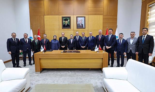 Adalet Bakanı Gürlek, Büyükşehir Belediyesi’nde Sakarya’ya ‘Huzur Şehri’ Övgüsü