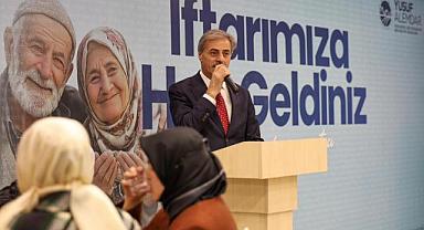 Başkan Alemdar 65 Yaş Üstü Vatandaşlarla Aynı Sofradaydı