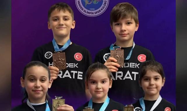 HENDEK OLİMPİK TAKIMI ANTALYA'DAN 5 MADALYA İLE DÖNDÜ